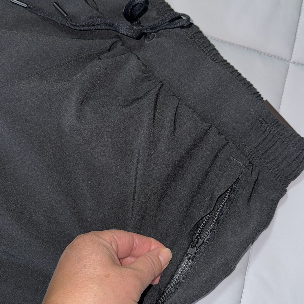 NWT Calia Journey Mid-Rise 8” Shorts - Picture 7 of 9